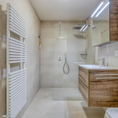 Nordic C9 Apartman *